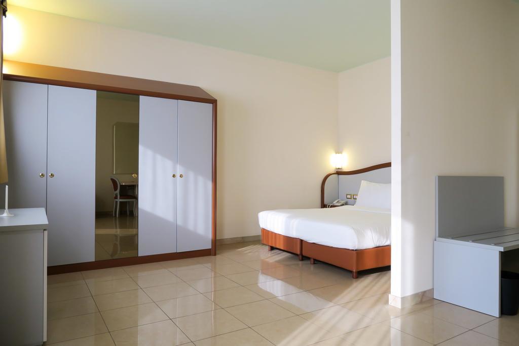 Hotel Verdi Vicenza Ngoại thất bức ảnh